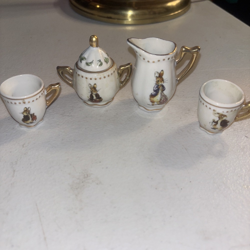 Peter Rabbit Beatrix Potter 5PC  Mini Tea Set